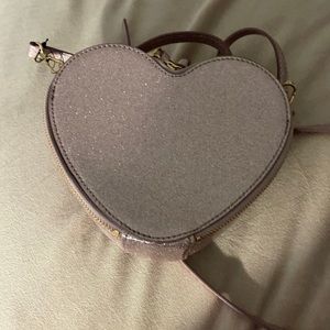 It’s cute Valentine’s Day purse brand new